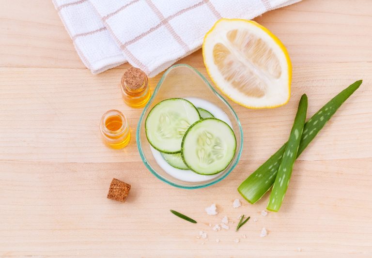 How Toners Actually Work and Help Your Skin Glow More? 