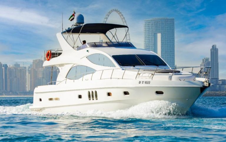 Enjoy a Luxurious Yacht Rental in Dubai
