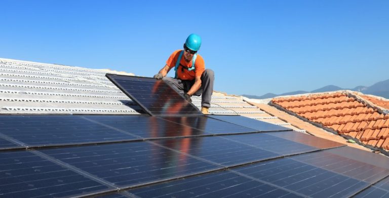 How to Choose the Right Plumbing Service for Your Solar Panel Installation