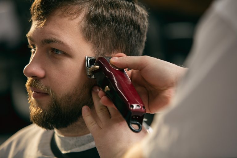 Know About The Rich History Of Traditional Barber Supplies